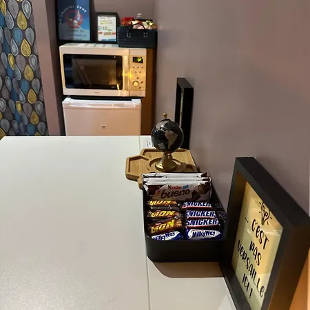 La Tiny : Adorable Petit /parking Gratuit. *