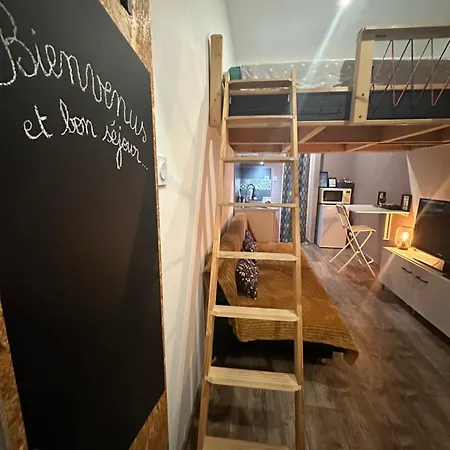 度假居 La Tiny : Adorable Petit /parking Gratuit.