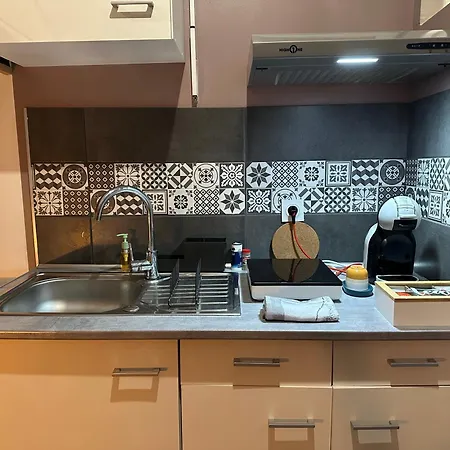 La Tiny : Adorable Petit /parking Gratuit. Casa de Férias