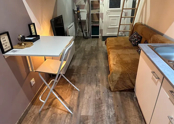 Casa de Férias La Tiny : Adorable Petit /parking Gratuit. Angoulême