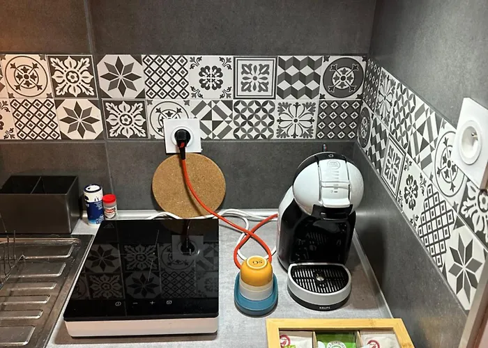 La Tiny : Adorable Petit /parking Gratuit. *